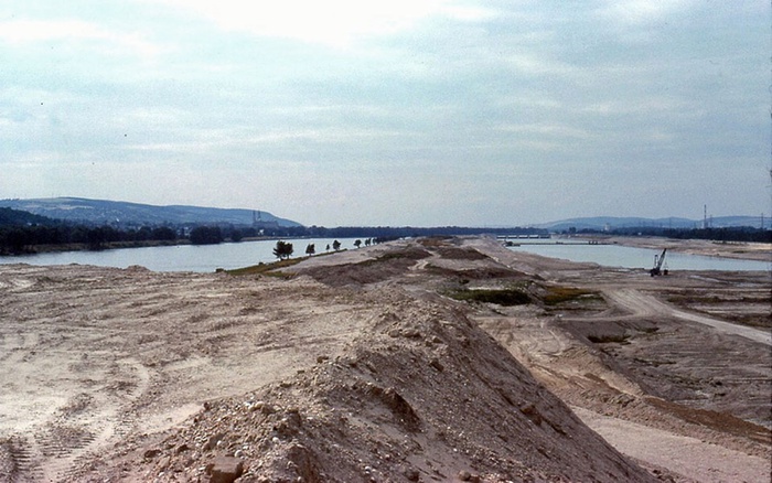 Bau der Donauinsel
