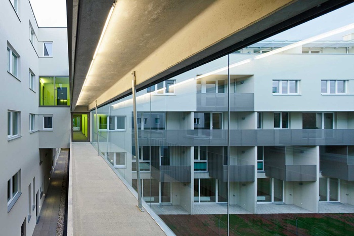 Patricia Zacek - Moselgasse