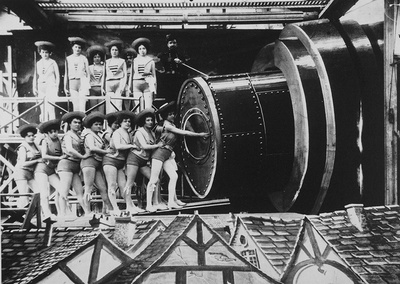 Filmstill: VOYAGE DANS LA LUNE (R: G. Meliès, F 1902) Filmstill: VOYAGE DANS LA LUNE (R: G. Meliès, F 1902)